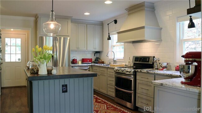 Foto del edificio - 4840 Kendall Ct NE