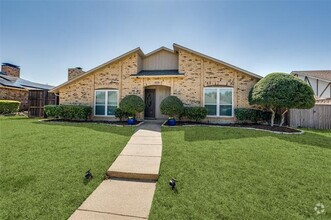 Building Photo - 4528 Fremont Ln
