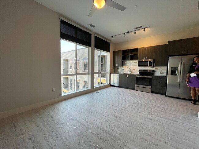 Building Photo - 2500 Walnut St