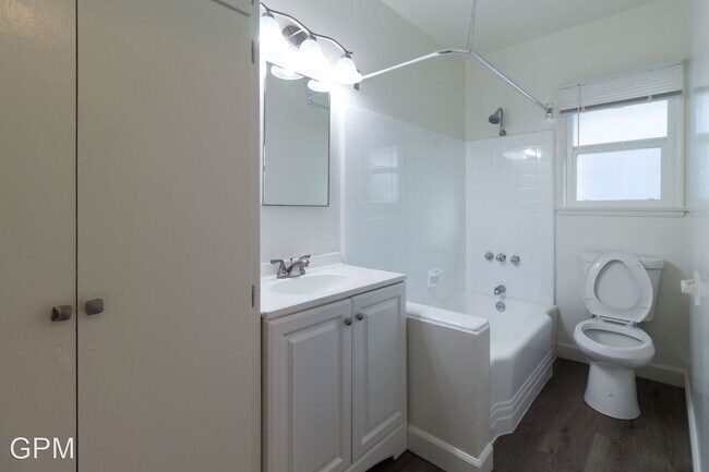 Foto del edificio - 1614 N Hollywood Way