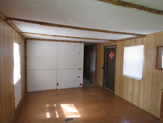 Building Photo - 12 Dempsey St
