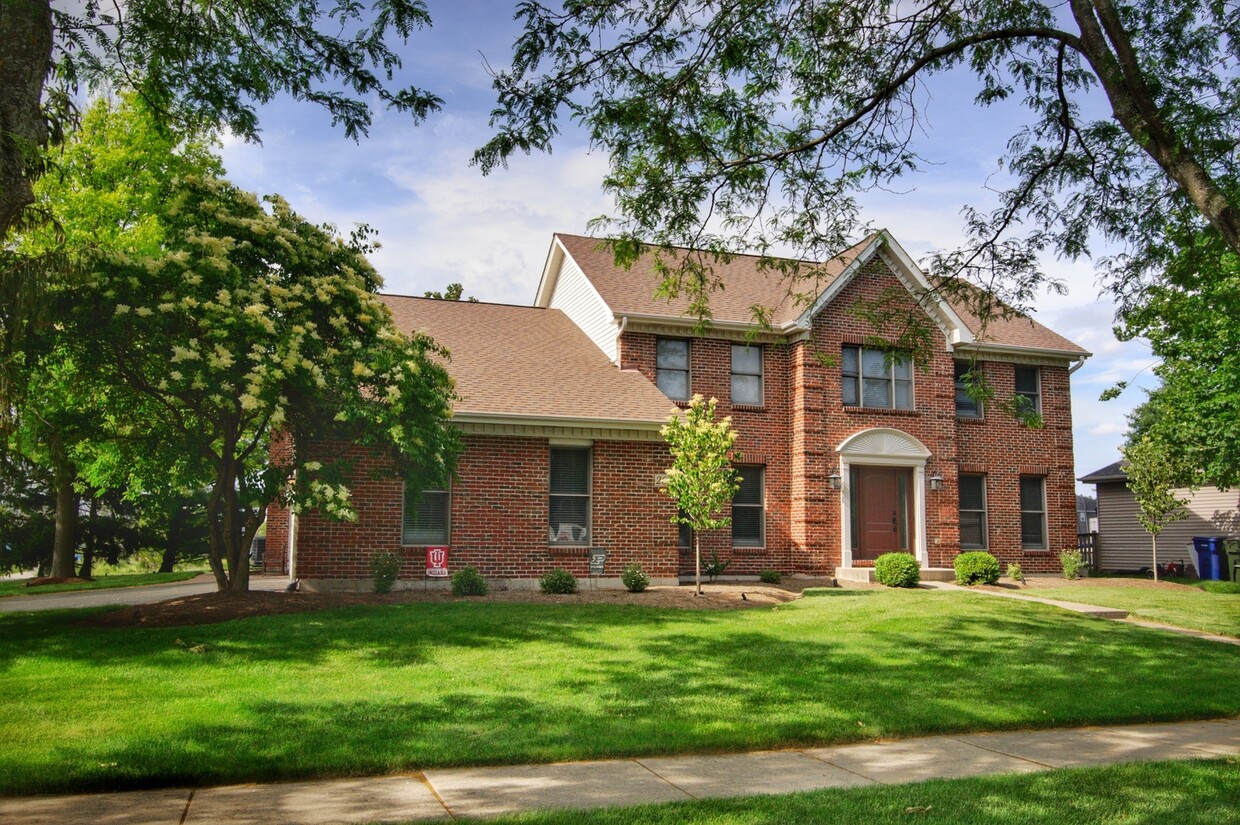 Primary Photo - 2643 Partlow Dr
