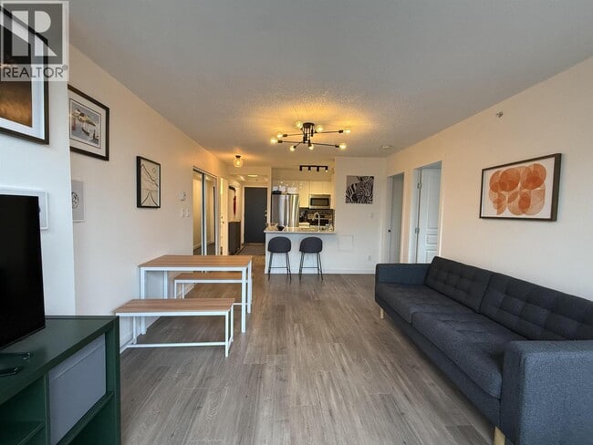 Photo du bâtiment - 3438 Vanness Ave