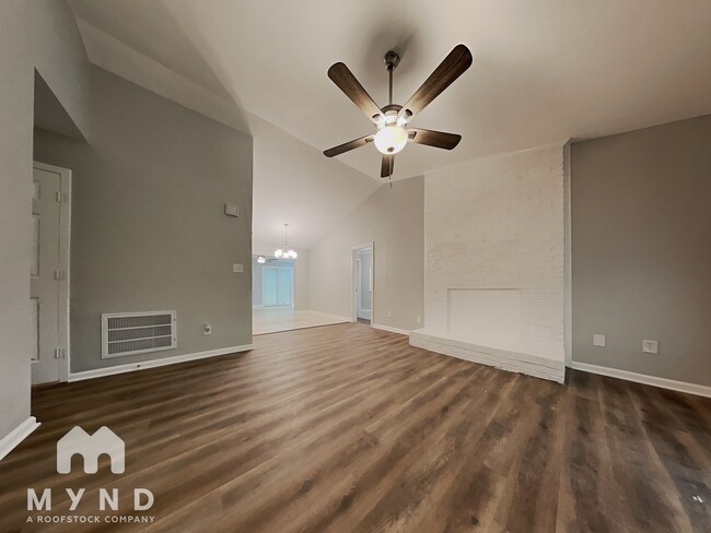 Building Photo - 5842 Olivet Dr