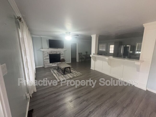 Building Photo - 5228 Hummingbird Dr