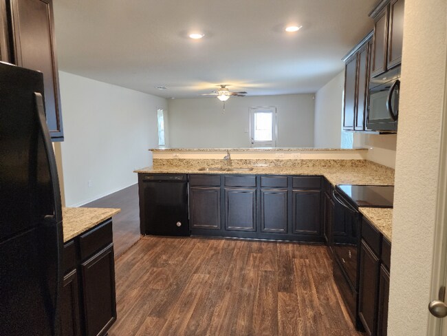 Building Photo - 5052 Cressler Ln