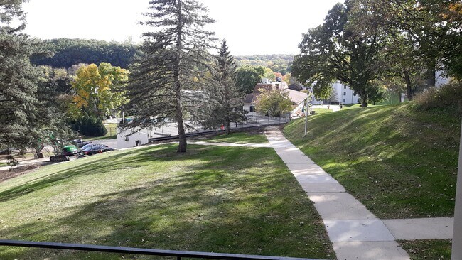 Foto del edificio - 362 Elton Hills Dr NW