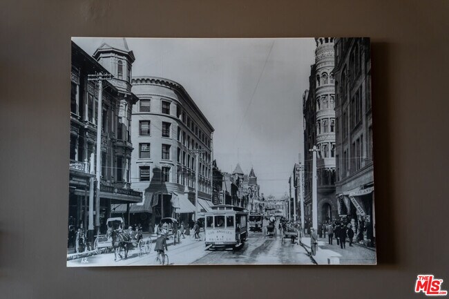 Foto del edificio - 257 S Spring St