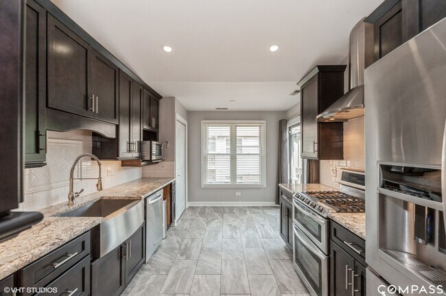 Foto del edificio - 1263 N Streamwood Ln