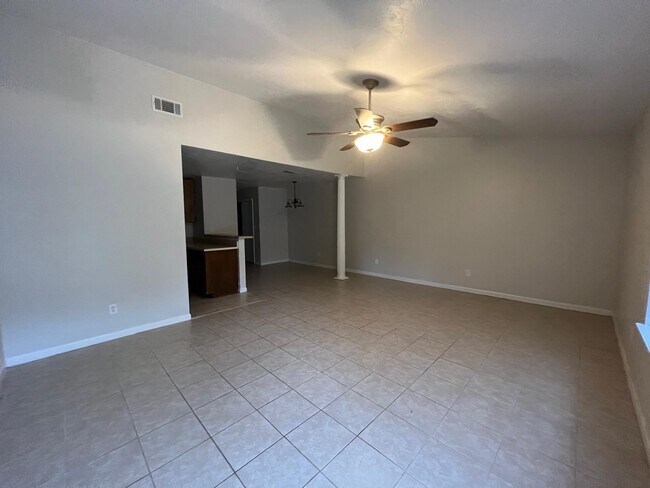 Building Photo - 107 Boardwalk Ln