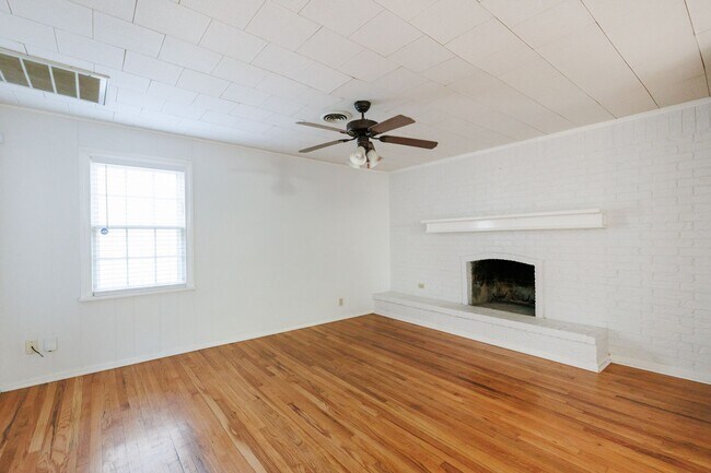 Foto del edificio - 3-Bedroom Near Texas Tech - Pre-leasing Ma...