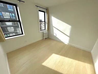 Building Photo - "Chic 1-Bedroom Retreat in Vibrant Williamsburg – Your Perfect Urban Oasis!"