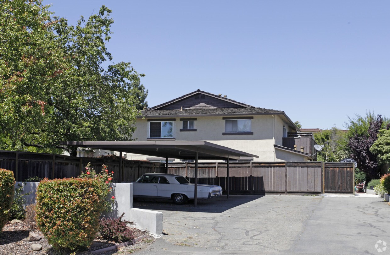 Foto del edificio - 40600 Chapel Way