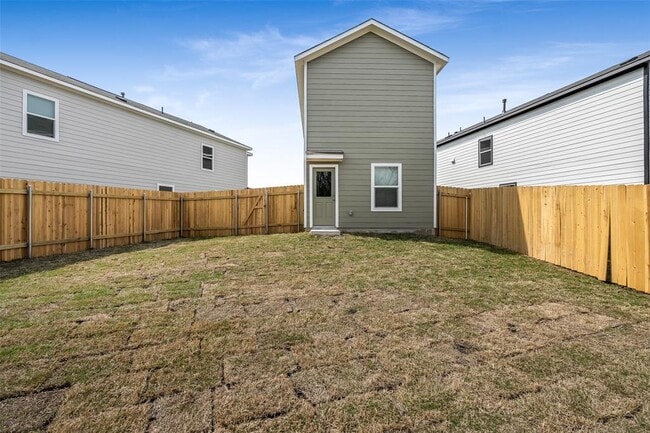 Building Photo - 50 Trinity Cir