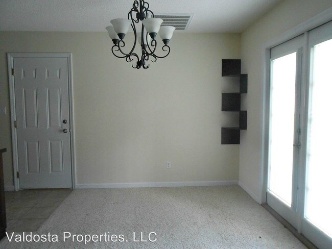 Building Photo - 42 Live Oak Trl