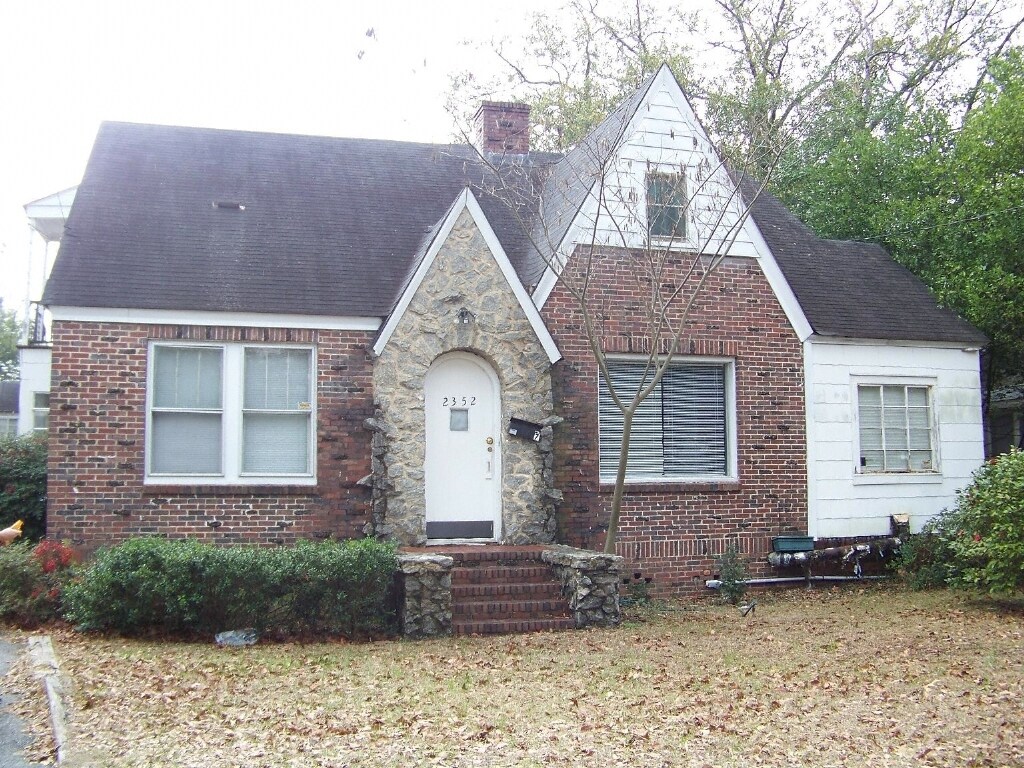 Building Photo - 2352 Wrightboro Rd