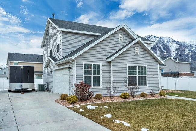 Building Photo - 1378 W 150 N