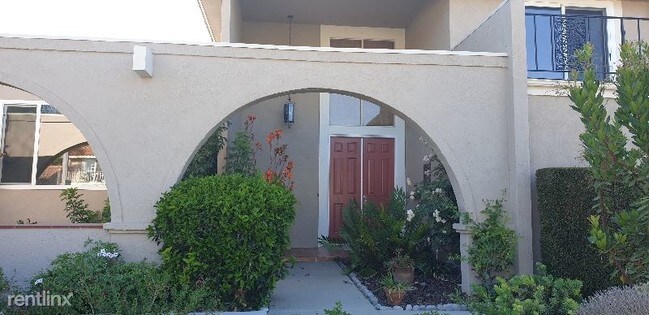 Building Photo - 4 br, 3 bath House - 1483 Dara St