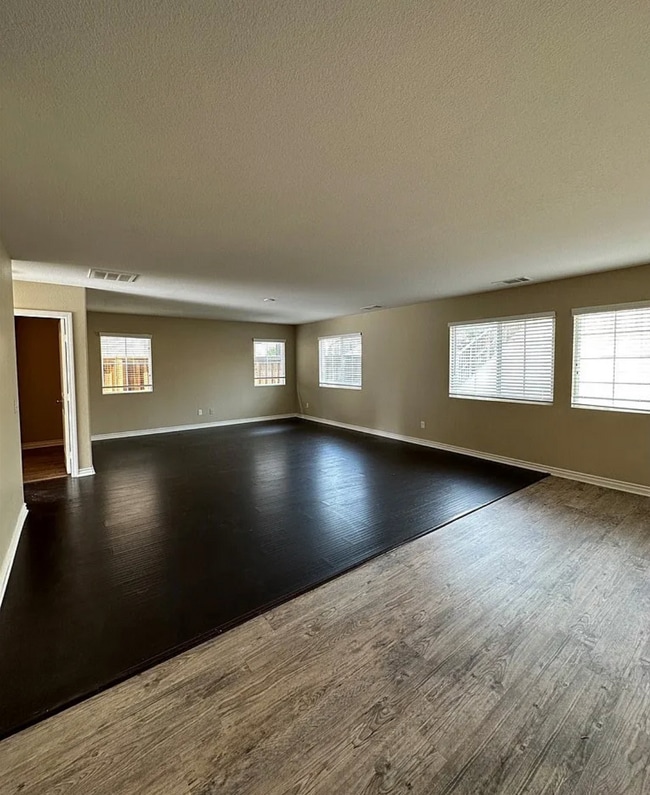 Foto del edificio - 53226 Compassion Way