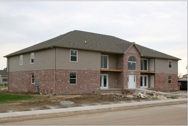 Foto principal - 1550 Newtowne Dr