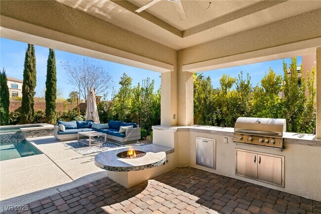 Foto del edificio - 4039 Villa Rafael Dr