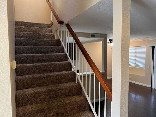 Building Photo - 6662 Altawoods Way