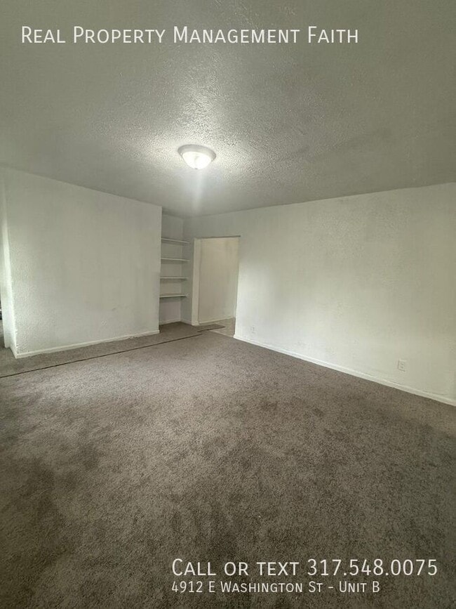 Foto del edificio - 4912 E Washington St
