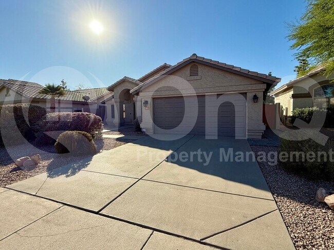 Foto del edificio - 1671 E Redfield Rd