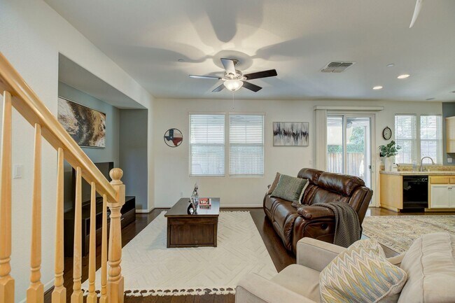 Building Photo - Experience the Best of Lincoln Crossing Li...