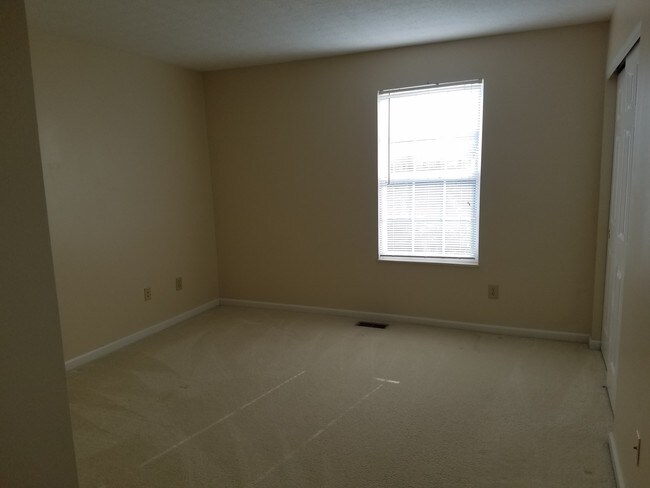 Bedroom - 6339 Riverview Loop