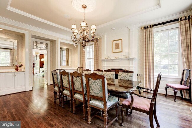 Foto del edificio - 9909 Avenel Farm Dr