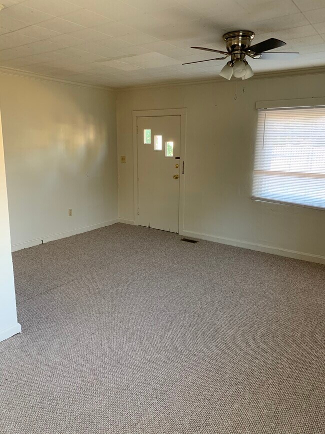 Foto del edificio - 402 W 22nd Street