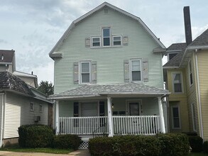 Building Photo - 123 College Ave