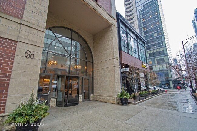 Building Photo - 630 N State St