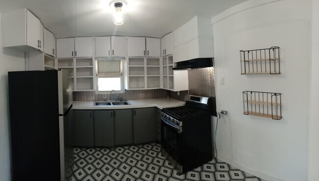 Foto del edificio - 2409 Avenue L