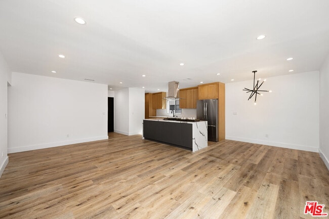 Foto del edificio - 5627 Agnes Ave