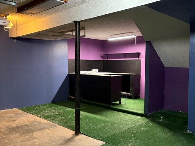 Foto del edificio - 1562 Linksview Close