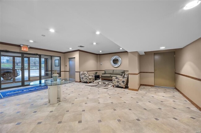 Foto del edificio - 250 S Brentwood Blvd