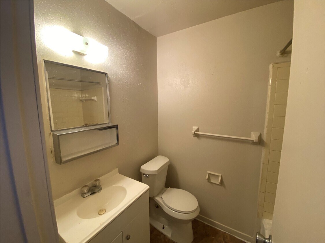 Foto principal - 9425 Scott St
