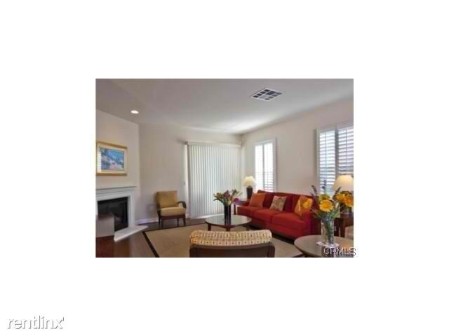 Foto del edificio - 4 Pepper Tree Ln