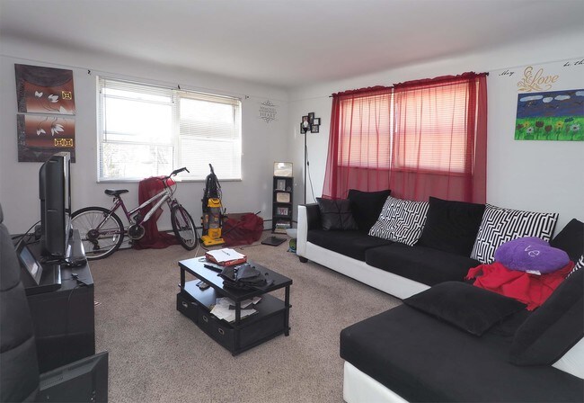 Foto del edificio - 82 Hillsdale Ave