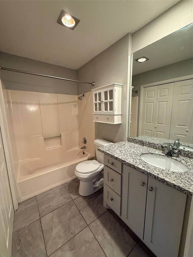 Building Photo - 8730 Glen Meadow Ln