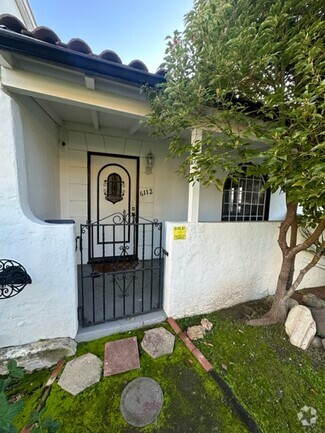 Building Photo - 6112 Alcott St
