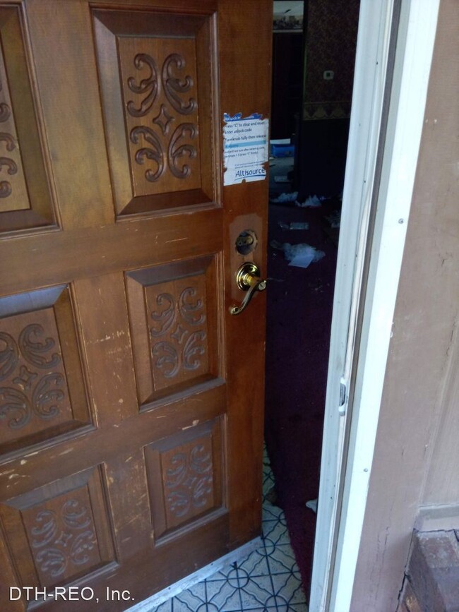 Foto del edificio - 2 br, 2 bath House - 716 W 7th st