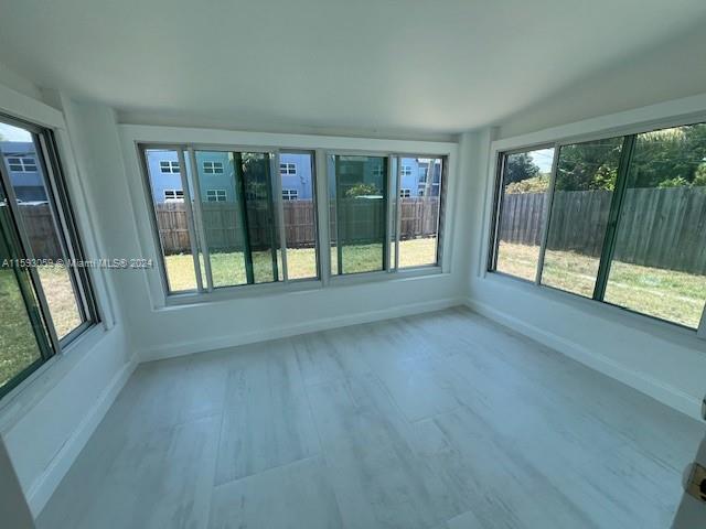 Foto del edificio - 4689 SW 28th Ave