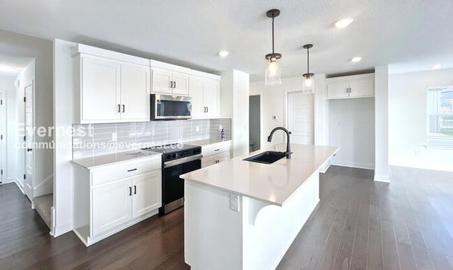 Foto del edificio - 27605 E Red Fox St