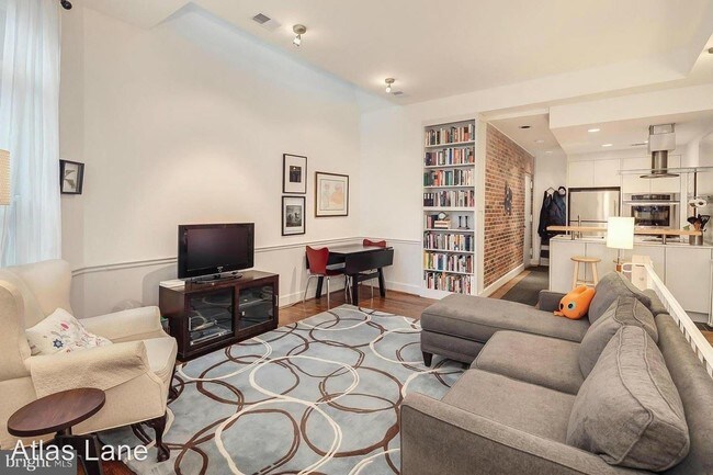 Foto del edificio - 1824 California St NW