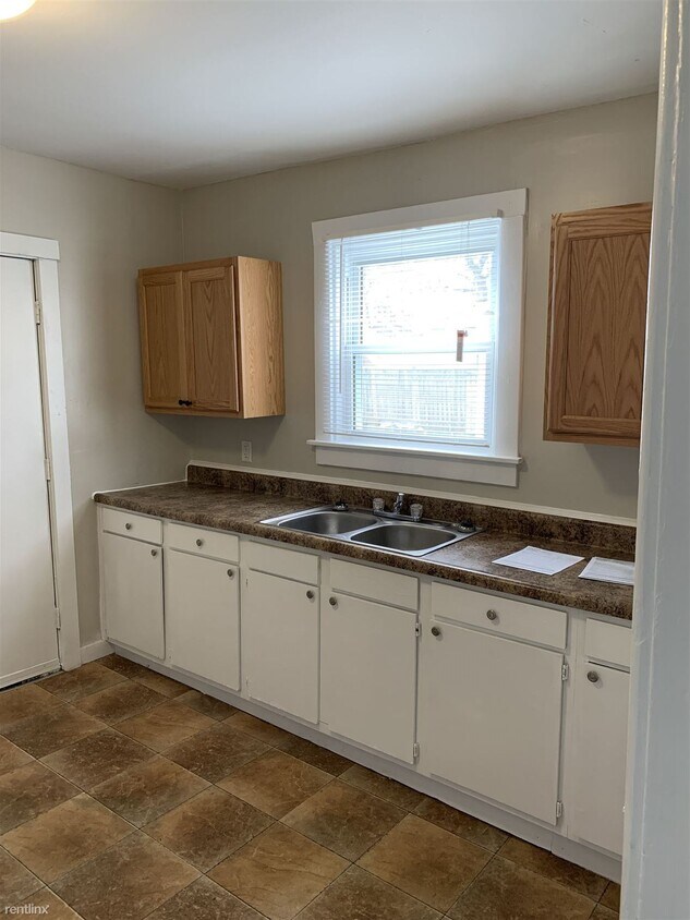 Primary Photo - 2 br, 1 bath  - 954 Adams St SE
