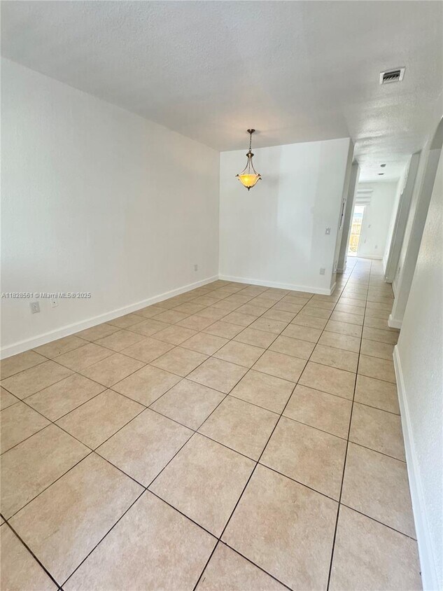 Foto principal - 2711 SE 16th Ave