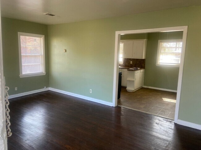 Foto del edificio - **ON HOLD**Near Ft. Benning. Columbus, GA ...